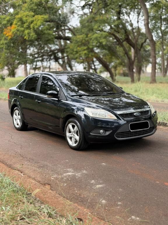 Ford Focus Sedan 2010